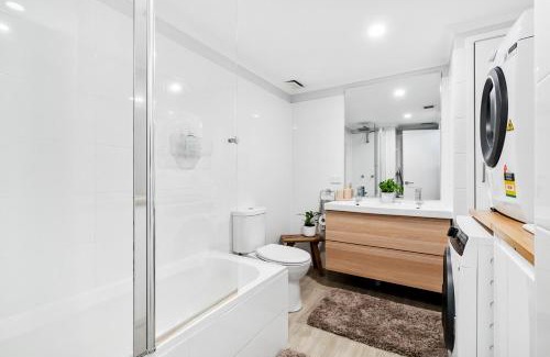 Bilinga Apartamento | Coastal Retreat at Bilinga Beach, Ocean Views