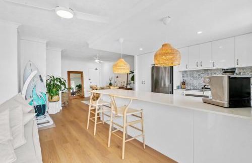 Bilinga Apartamento | Coastal Retreat at Bilinga Beach, Ocean Views