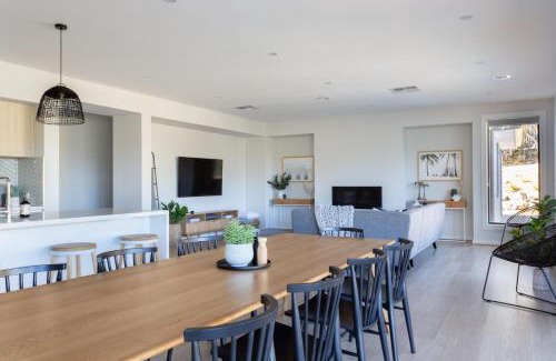 Rye Casa | Coastal Retreat in Rye solar pool