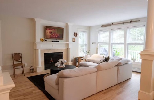 Cotuit Casa | Coastal Retreat: Kayaks Gardens & Gourmet Kitchen