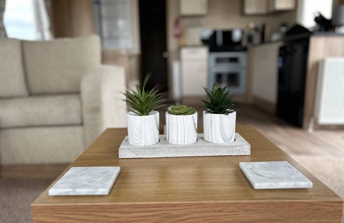 Pevensey Cabina | Coastal Retreat Luxury Caravan Home Away From Home