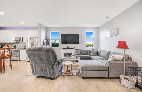 Callender Casa | Coastal Retreat - Sauna, Fire Pit & Outdoor Lounge