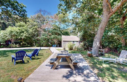West Hyannisport Casa | Coastal Retreat