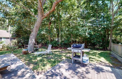 West Hyannisport Casa | Coastal Retreat