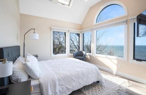 Wading River Casa | Coastal Retreat: Waterfront, Deck, Awesome Views