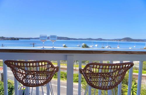 Tascott Casa | Coastal Retreat with Water Views