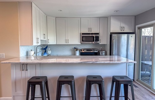 Southend Casa | Coastal Soul - Beach block, on cul-de-sac street, pet friendly.