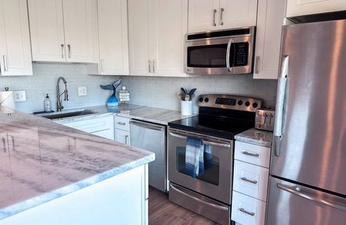 Southend Casa | Coastal Soul - Beach block, on cul-de-sac street, pet friendly.
