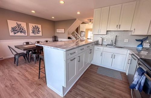 Southend Casa | Coastal Soul - Beach block, on cul-de-sac street, pet friendly.