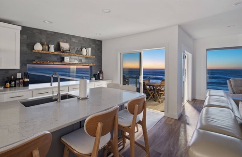 Rockaway Beach Casa | Coastal Tech Escapes | Rockaway Beach Retreats