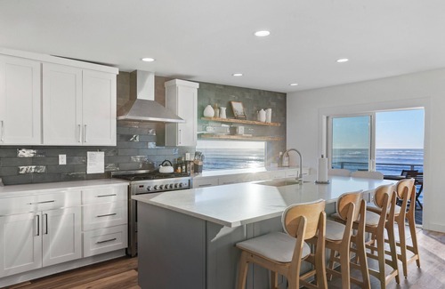 Rockaway Beach Casa | Coastal Tech Escapes | Rockaway Beach Retreats