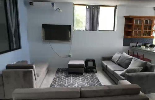 Puerto López Apartamento | Coastal Villa Retreat with Private Jacuzzi and Garage Near Isla de la Plata