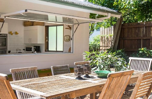 Killcare Casa | Coastal Vintage Cottage Brimming With Character and Charm Just Moments To Beaches, Bay and Cafes