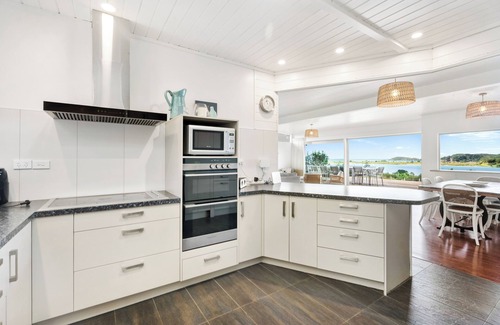 Ngunguru Casa | Coastal Vista - Ngunguru Holiday Home