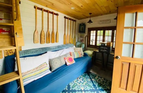 Barrington Casa | Coastal Waterview, BunkHouse, Hot Tub and Raft!