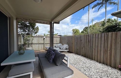 Caloundra Apartamento | 'Coasterly' Osterley AVE Unit 1