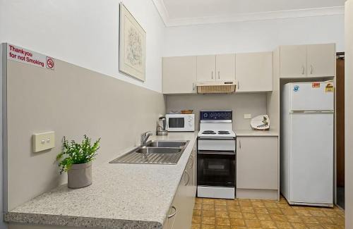 Sawtell Apartamento | Coasters 9