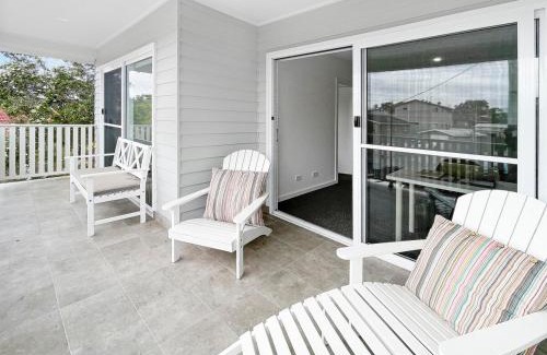 Shellharbour Casa | Coastline Cove - Modern Townhome Oasis