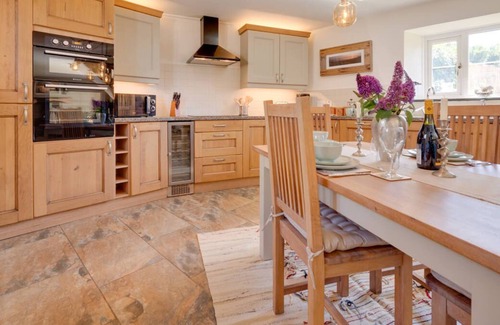 Scurlage Casa | Cob Cottage in the beautiful Swansea