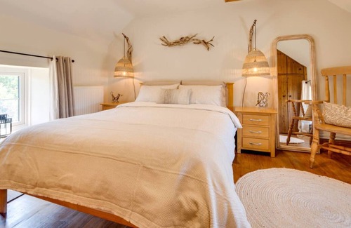 Scurlage Casa | Cob Cottage in the beautiful Swansea
