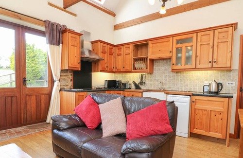 Littleham Cabaña | COB COTTAGE, pet friendly, character holiday cottage in Bideford
