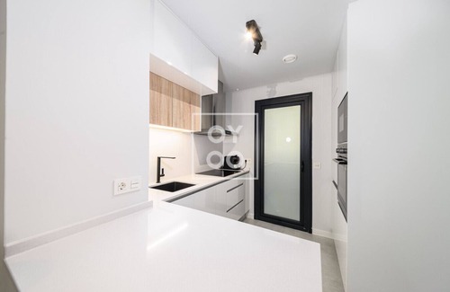 Mil Palmeras Apartamento | Cobalt Canvas Residence, Luxury Seaview Flat, by OYOOSTAYS