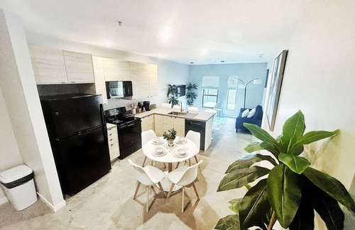 Downtown Des Moines Apartamento | Cobalt Cove your home away from home