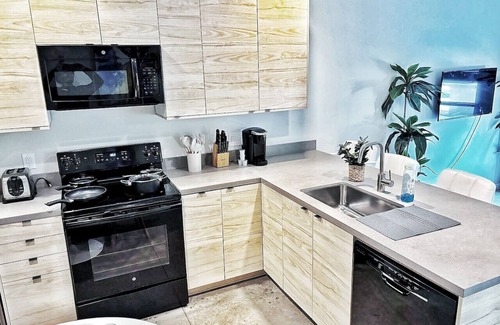 Downtown Des Moines Apartamento | Cobalt Cove your home away from home
