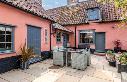 Bramfield Casa | Cobblers Cottage