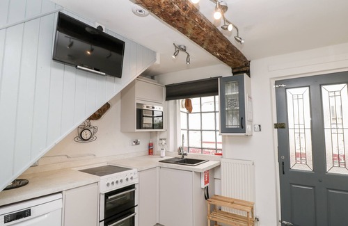 Upton upon Severn Casa | COBBLERS COTTAGE, romantic in Upton Upon Severn