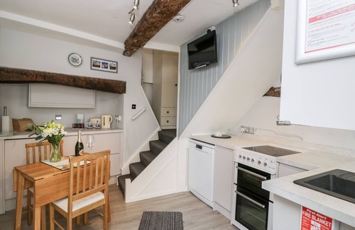 Upton upon Severn Casa | COBBLERS COTTAGE, romantic in Upton Upon Severn