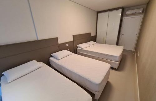 Canto Grande Apartamento | Cobertura com Piscina 50 mt do Mar