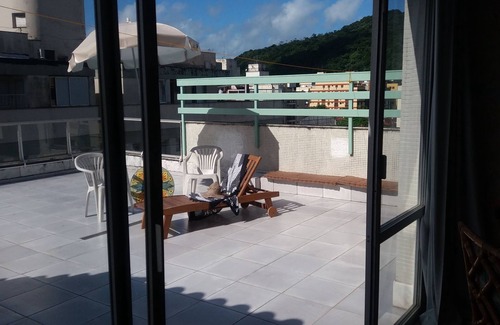 Parque Enseada Apartamento | Cobertura com Varanda Gourmet e Churrasqueira