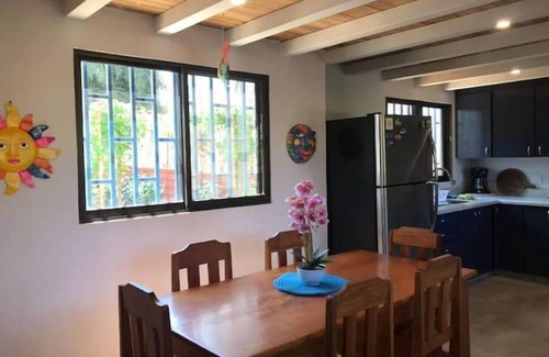Junquillal Casa | Coco Loco Azul ❤️🌴🐬🐠Pool, Bikes 6 min walk to beach