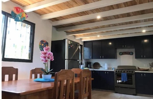 Junquillal Casa | Coco Loco Azul ❤️🌴🐬🐠Pool, Bikes 6 min walk to beach