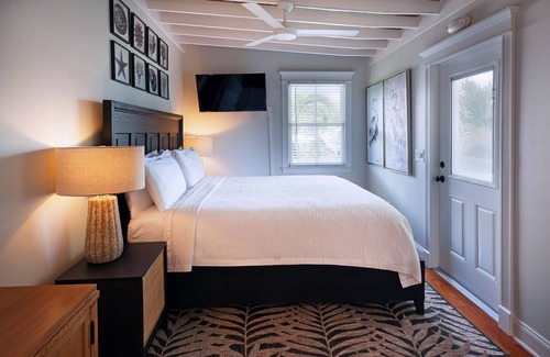 Downtown Casa | Coco Plum Inn