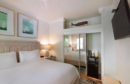 Downtown Casa | Coco Plum Inn