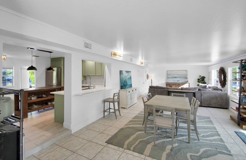 North Naples Casa | Coco River House~4 Bedroom/2 Bath on Canal w/Gulf Access in Naples,FL!