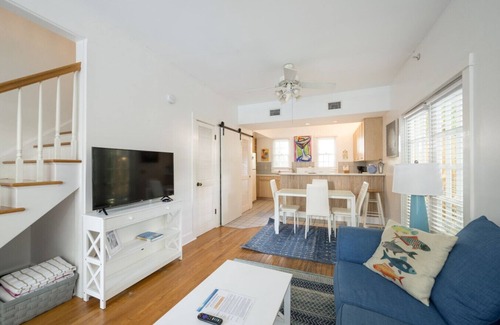 White Street Gallery District Casa | Coco's Poolside Retreat