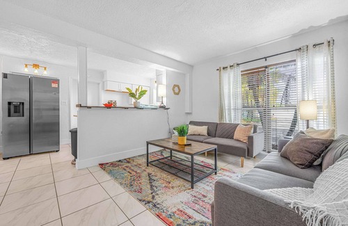 Orlando Beach Apartamento | Cocoa Beach Waterfront Dream, Private Pier!
