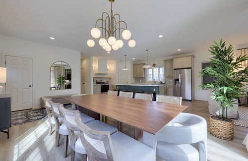 Hummelstown Casa | This house is a 5 bedroom(s), 3 bathrooms, located in Hummelstown, PA.