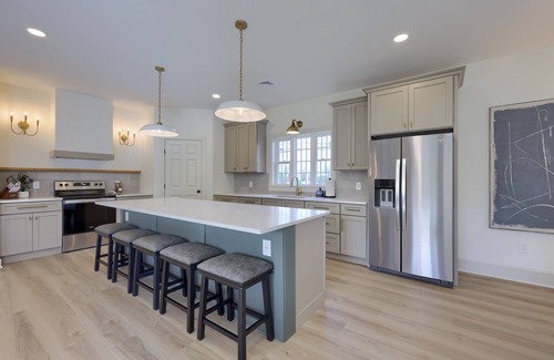 Hummelstown Casa | This house is a 5 bedroom(s), 3 bathrooms, located in Hummelstown, PA.