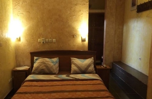 Deux Plateaux Casa | Cocody Guesthouse Galerie