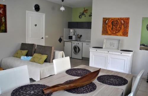 Pointe du Bout Apartamento | CoCoKreyol - " GRENADINE "