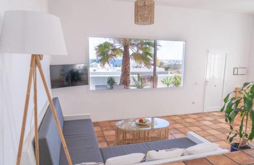 Los Cocoteros Casa | CocoMar I - Private heated pool with sea views