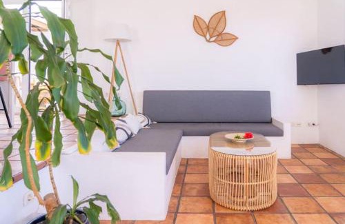 Los Cocoteros Casa | CocoMar I - Private heated pool with sea views