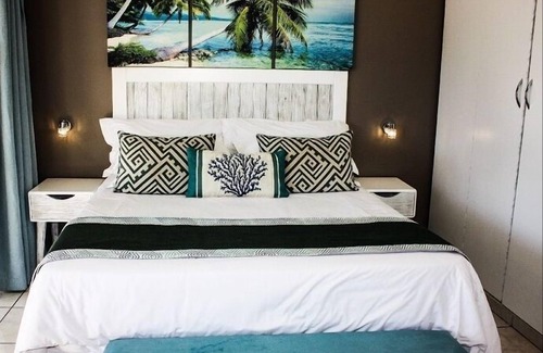 Hartbeespoort Casa | Cocomo Guesthouse, Spa and Conference Centre