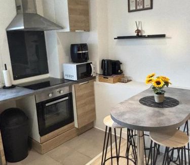 Arpajon Apartamento | COCON Cosy - Free Parking - City Center
