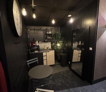 Nansouty-Saint-Genes Apartamento | Cocon Jacuzzi et cinéma 4K B