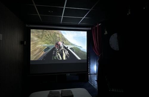 Nansouty-Saint-Genes Apartamento | Cocon Jacuzzi et cinéma 4K B